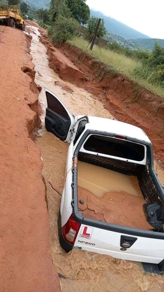 In pics| Roads turned into river ways in Limpopo