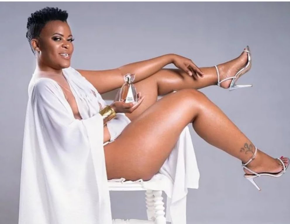 Zodwa explains why she doesn’t have chairs in her house