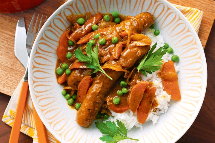 Easy recipe: Curried sausages: Something new!