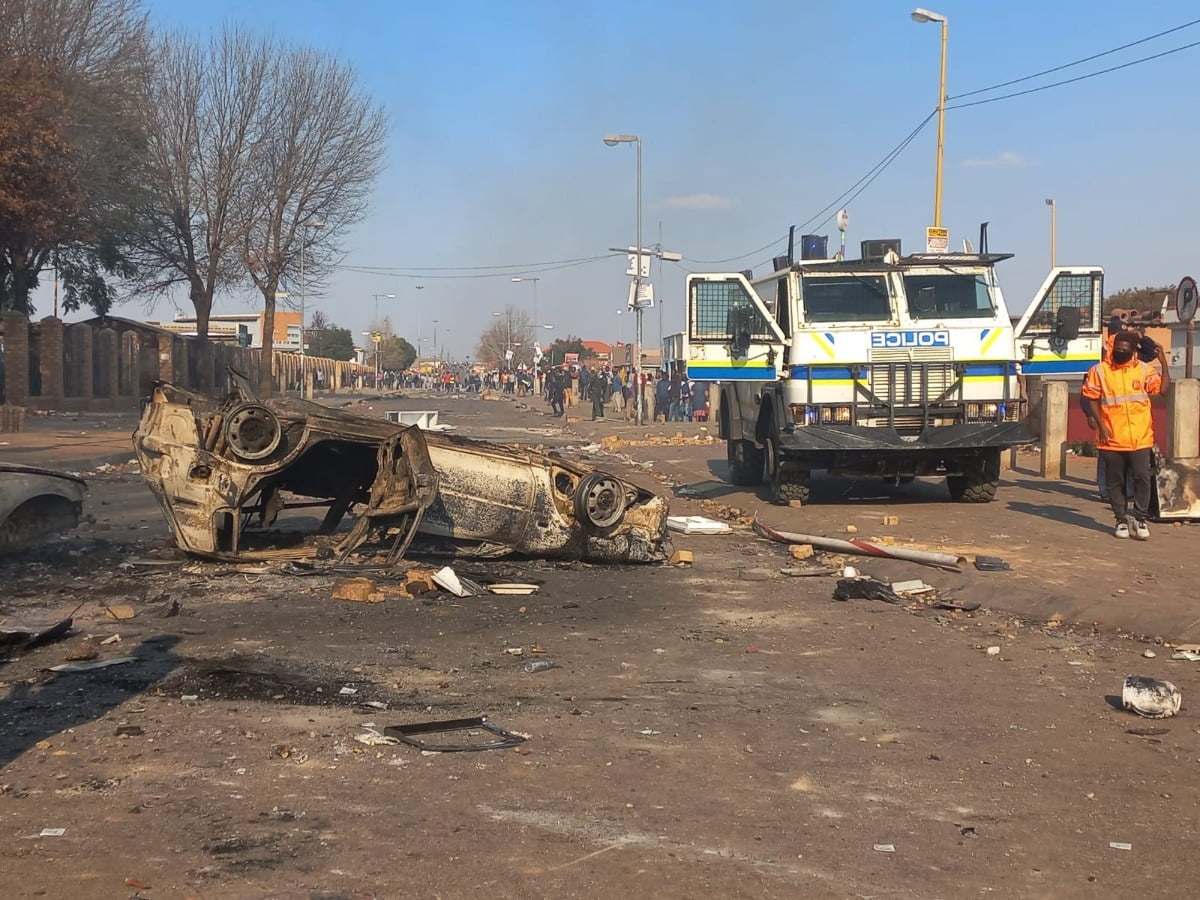 Tembisa protest to continue until promised meeting with Mayor